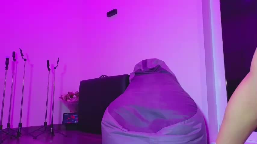 misss-vikki Live Sex March 14, 2026