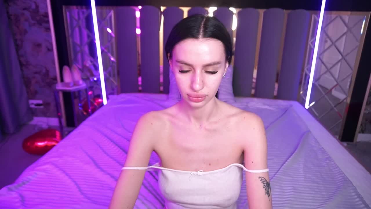 SnowWhiteee Live Sex March 15, 2026