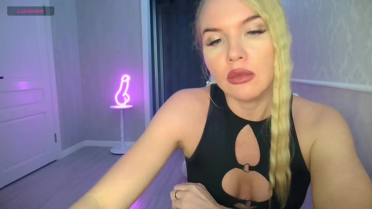 DOMINATRIX77 Live Sex March 15, 2026