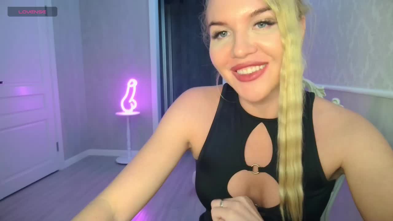 DOMINATRIX77 Live Sex March 15, 2026