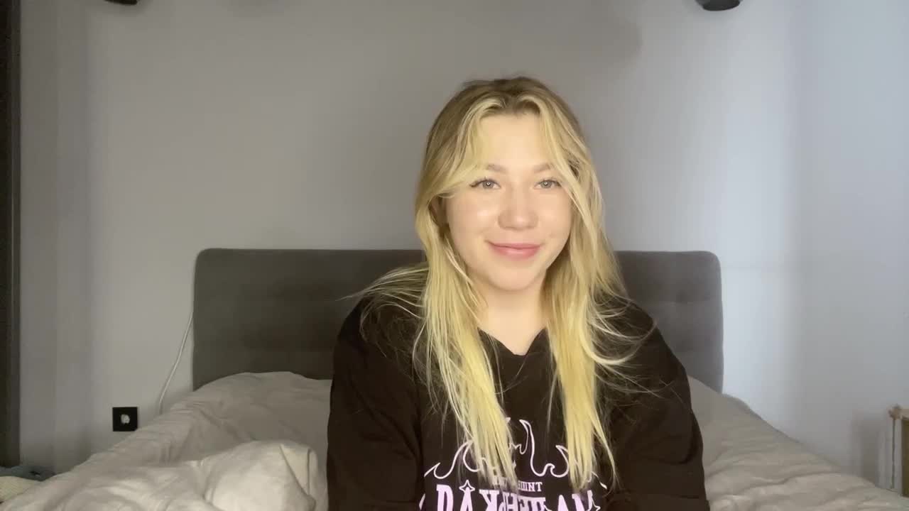 AlyraSun Live Sex March 15, 2026