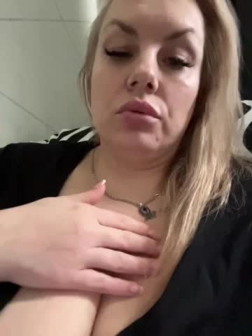 RobinLili Live Sex March 16, 2026