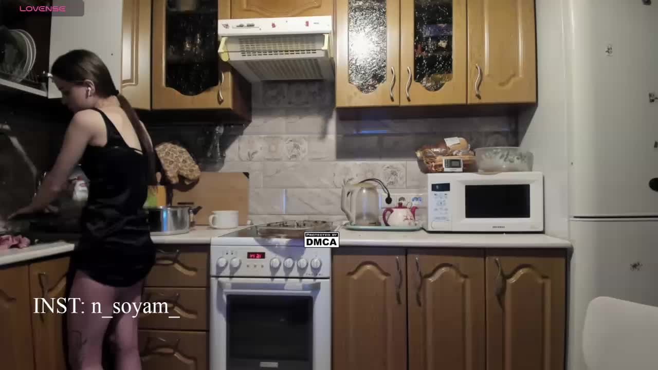 KikiSoHigh Live Sex March 16, 2026