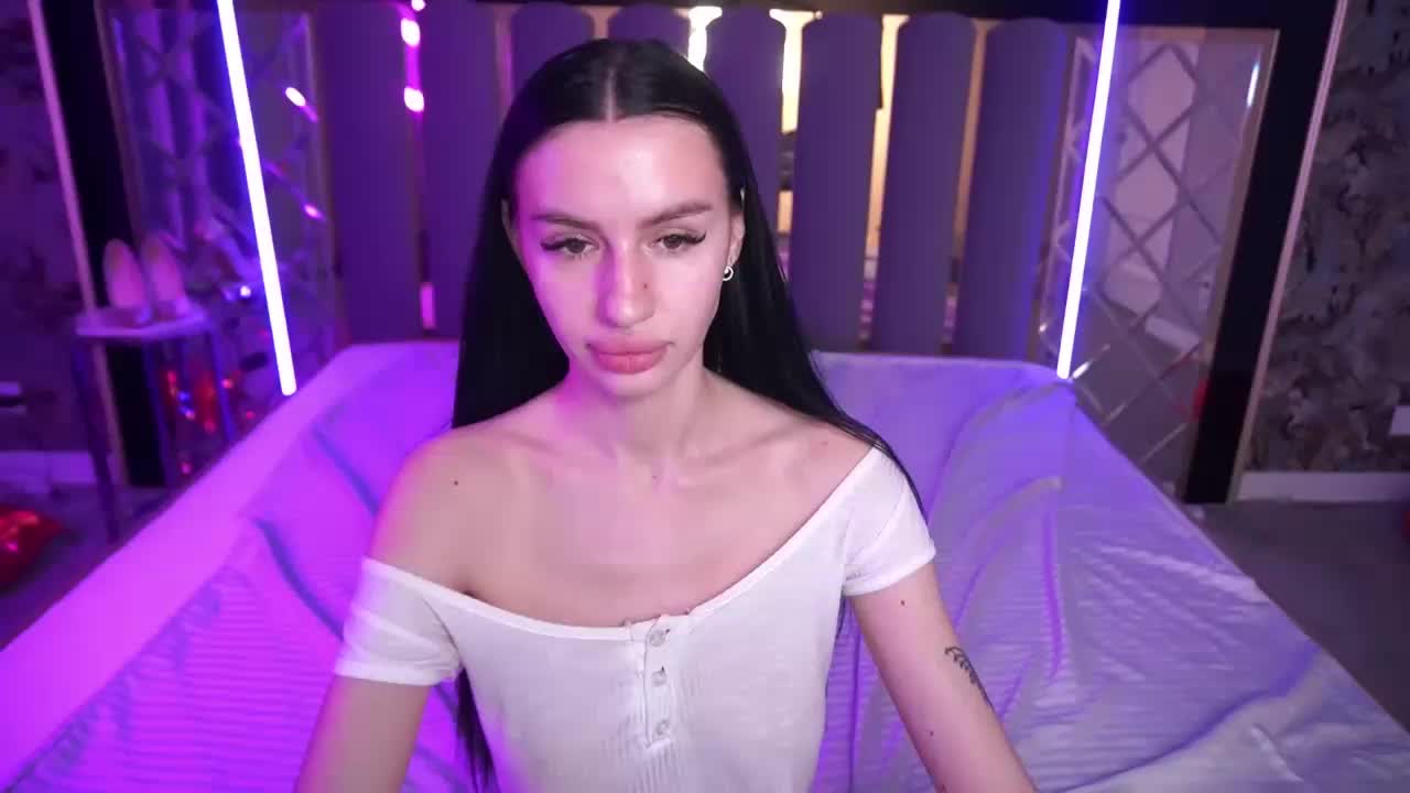 SnowWhiteee Live Sex March 16, 2026