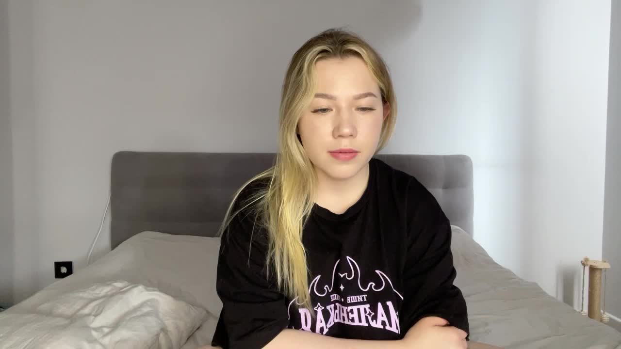 AlyraSun Live Sex March 16, 2026