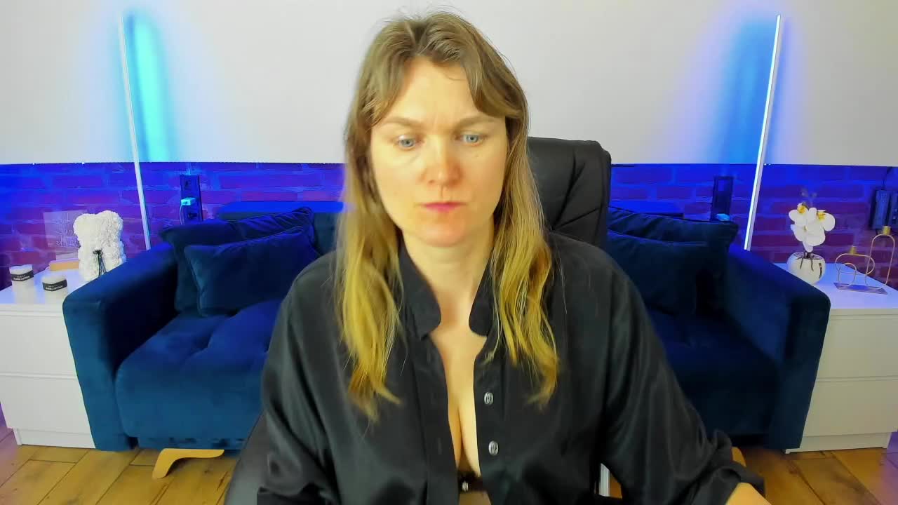 Annabel-xxx Live Sex March 16, 2026