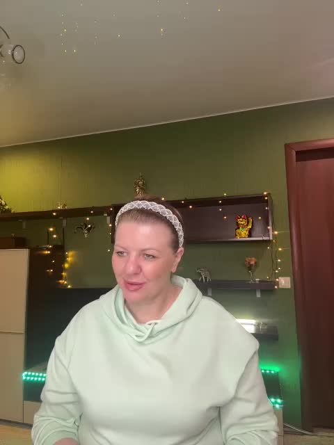 Veronika_Gold Live Sex March 16, 2026