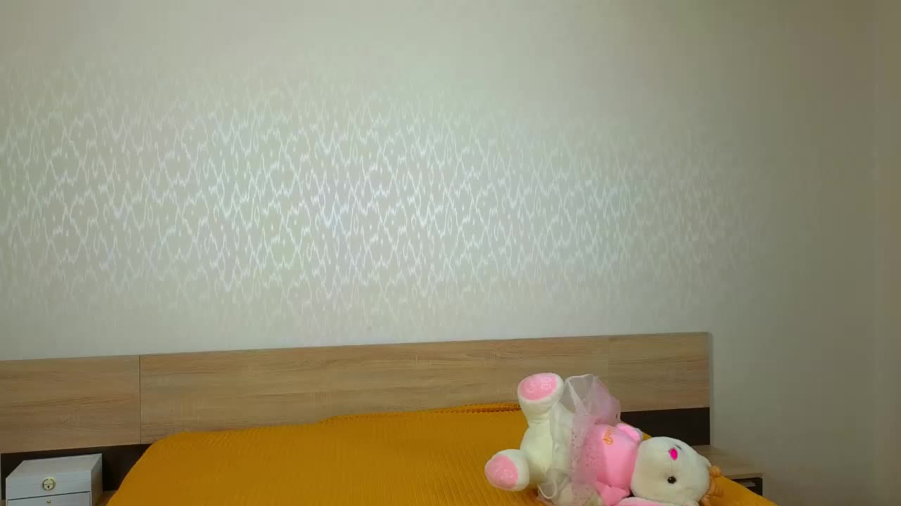 Adelina-Cowell Live Sex March 17, 2026