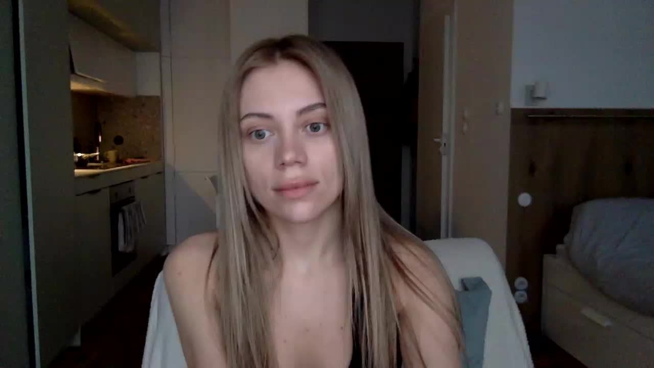 krazyBitch Live Sex March 17, 2026