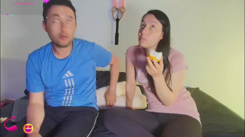 jeremmyandstacy Live Sex March 17, 2026