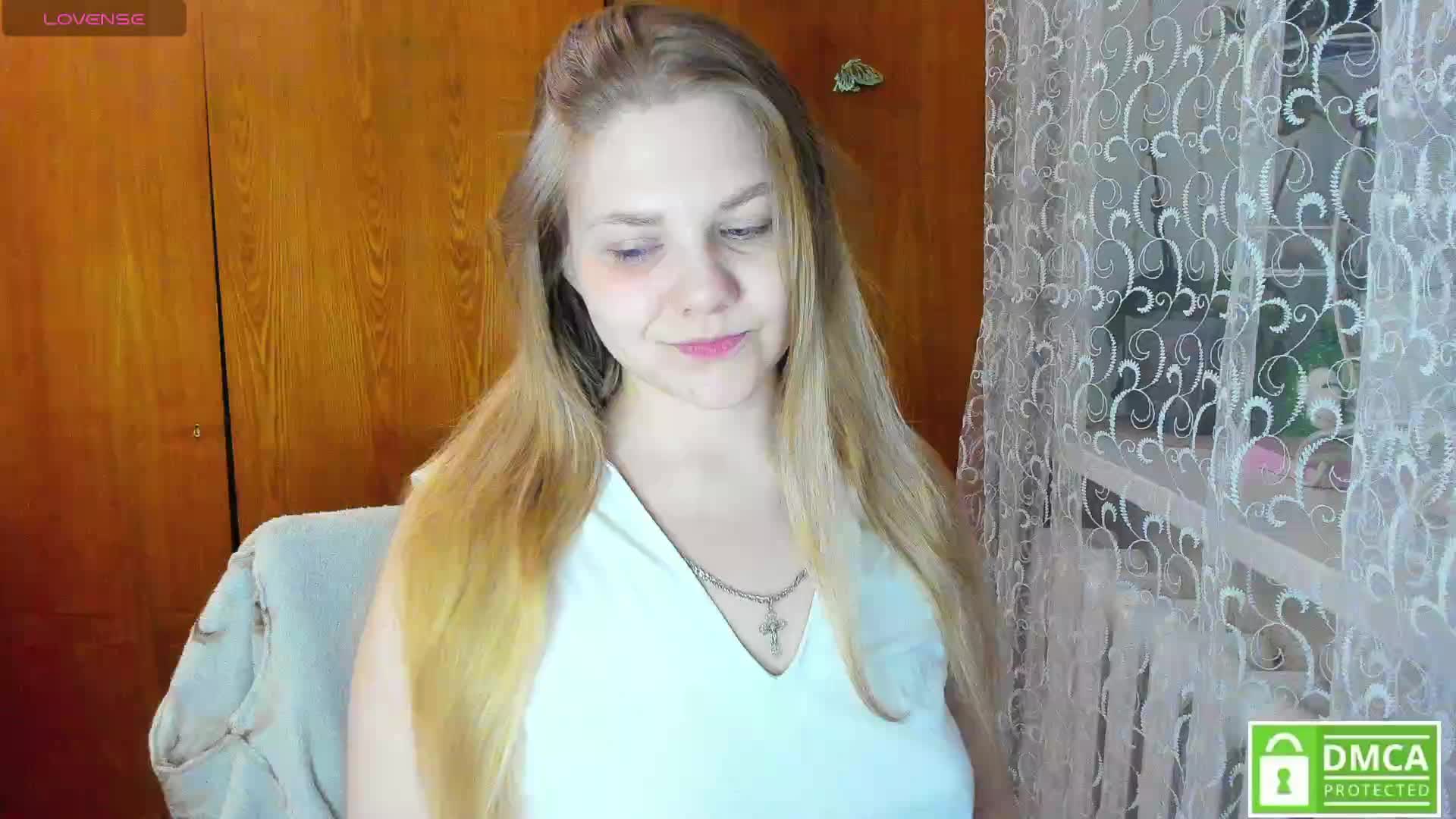 Emma-Frizea Live Sex March 17, 2026