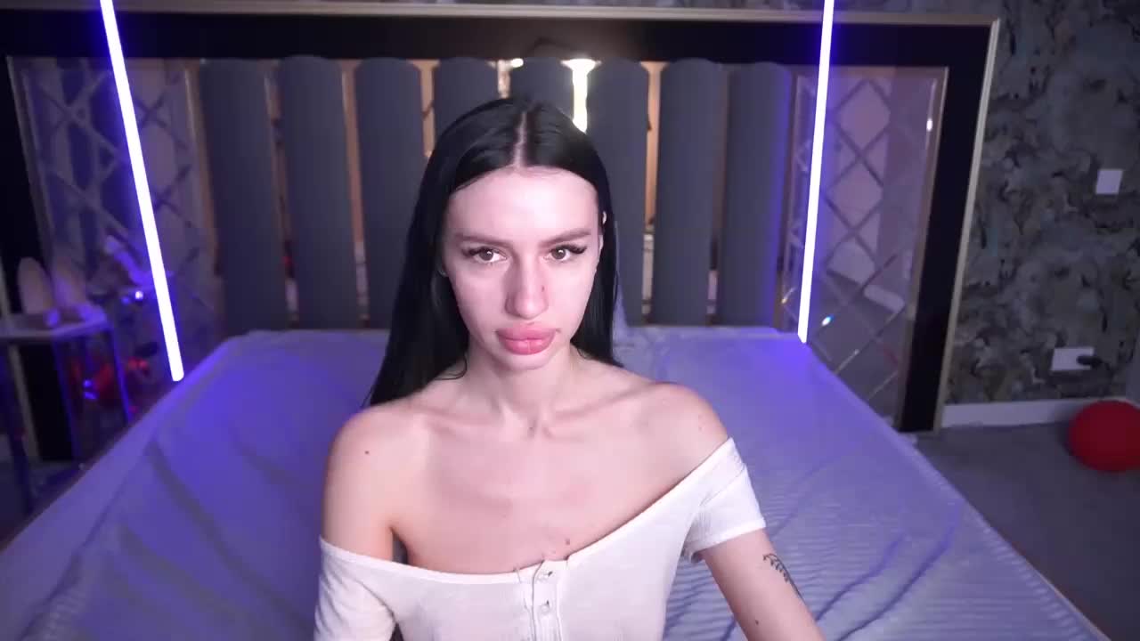 SnowWhiteee Live Sex March 17, 2026