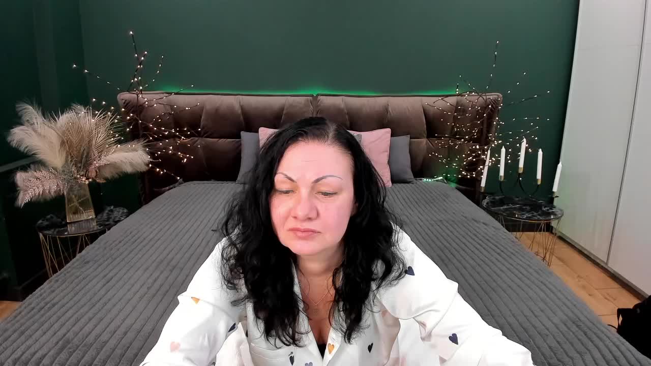 IrissMoon Live Sex March 17, 2026