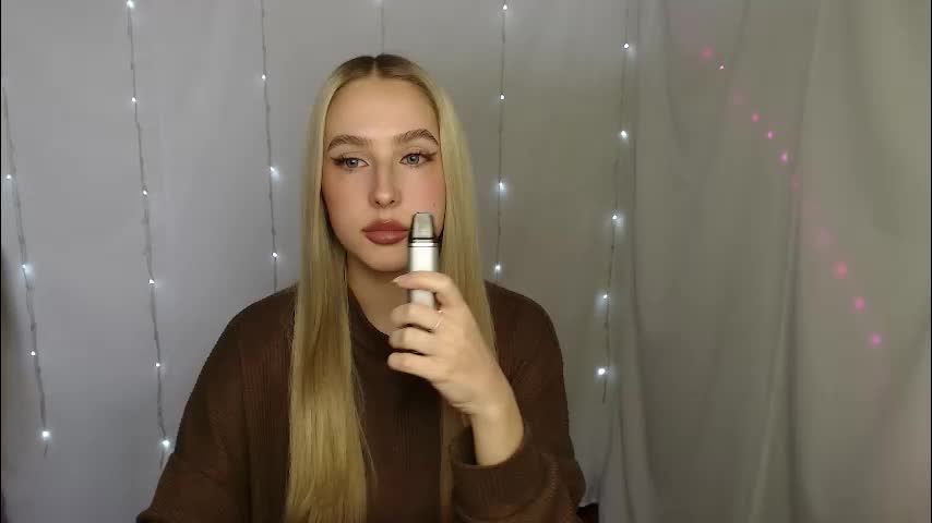 sweet_amelia03 Live Sex March 17, 2026