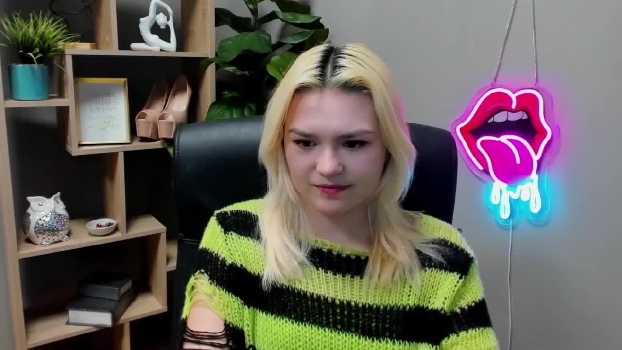 SweetLilyxo Live Sex March 18, 2026