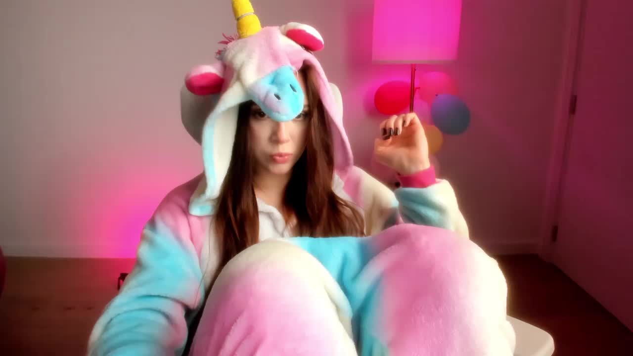 StacyLuxxe Live Sex March 18, 2026