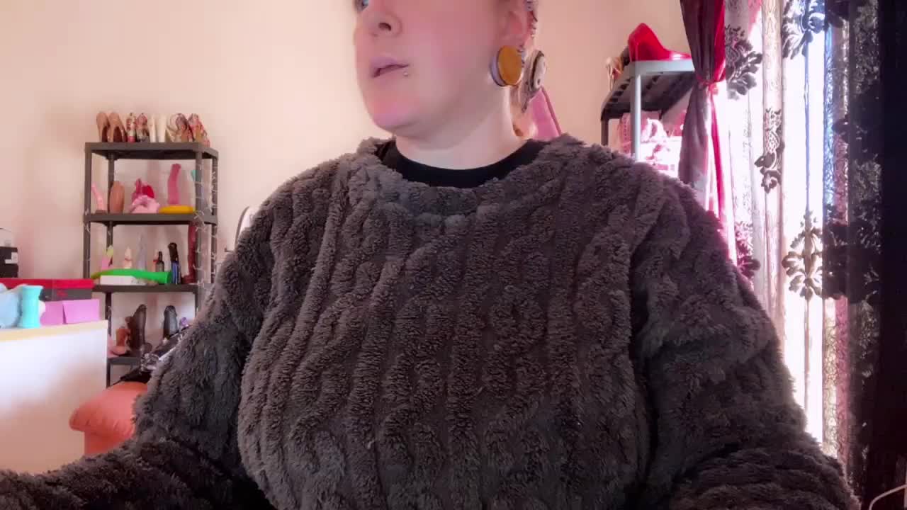 NylonQueen Live Sex March 18, 2026