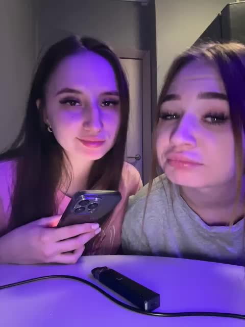 Kira_Sofia Live Sex March 18, 2026