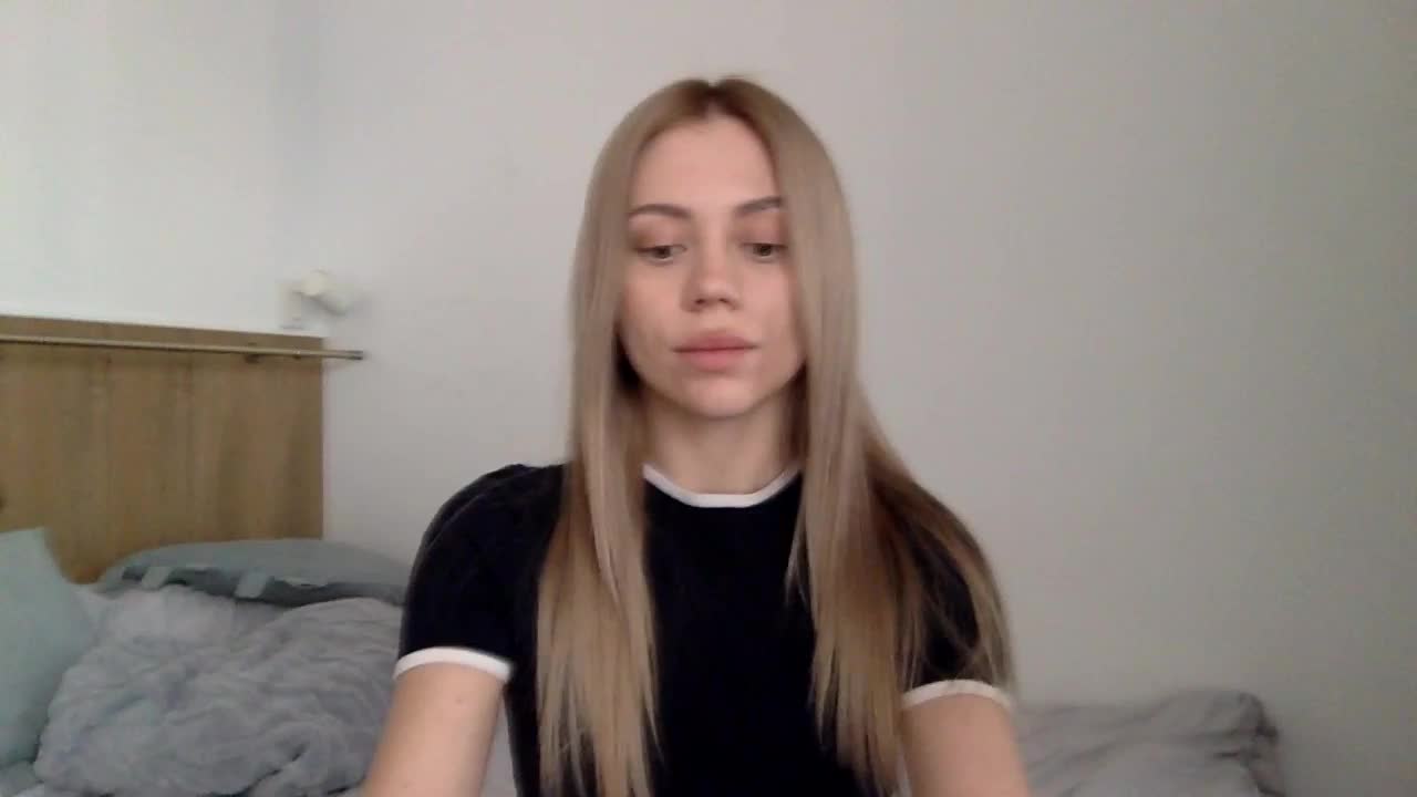 krazyBitch Live Sex March 18, 2026