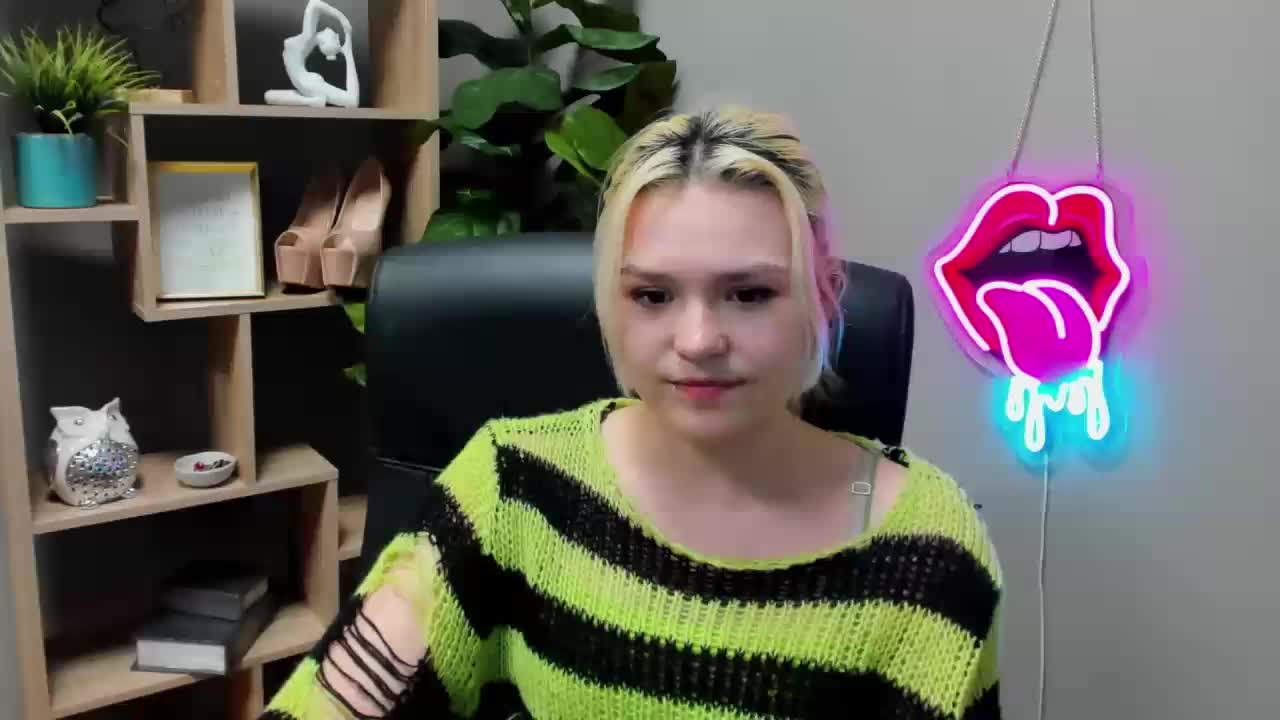 SweetLilyxo Live Sex March 18, 2026