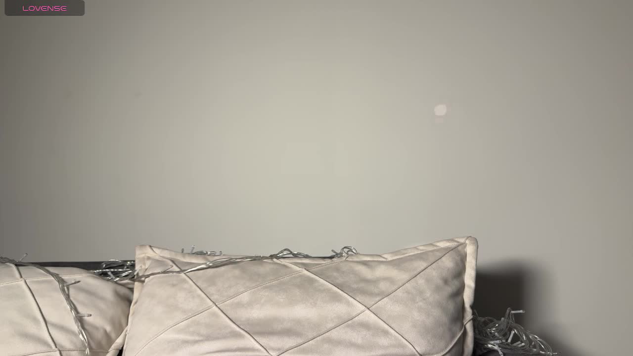 tinyhole Live Sex March 18, 2026