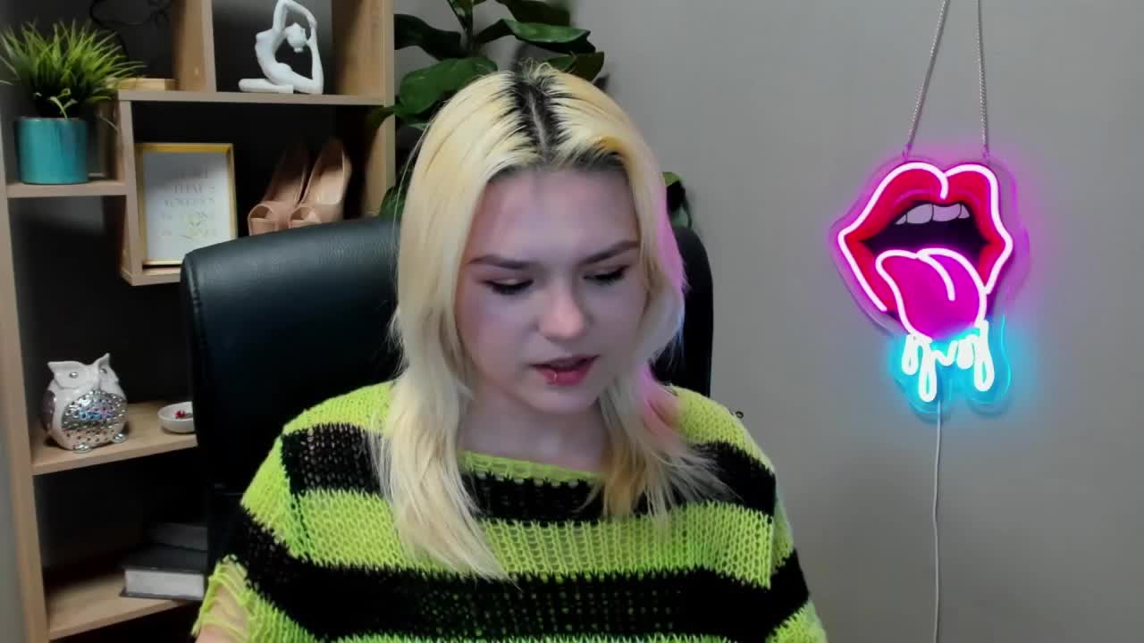 SweetLilyxo Live Sex March 18, 2026