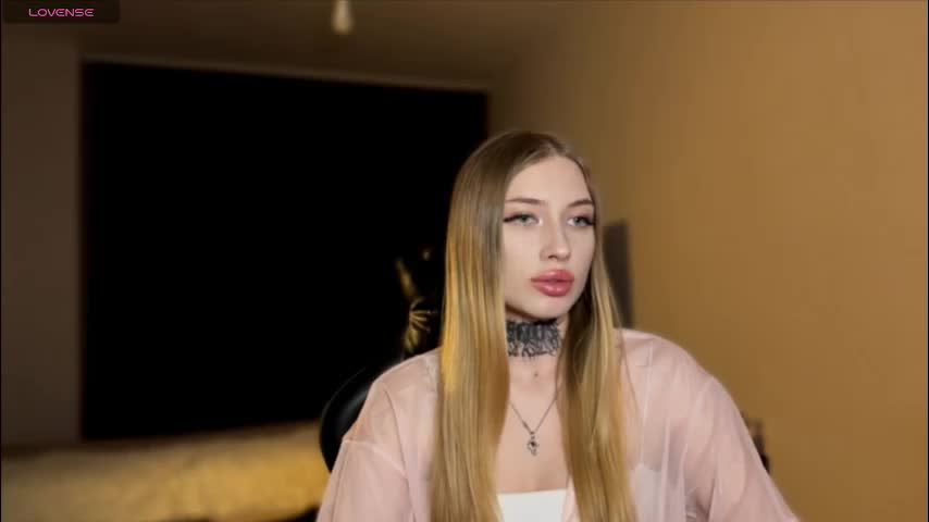 streis_mua Live Sex March 18, 2026