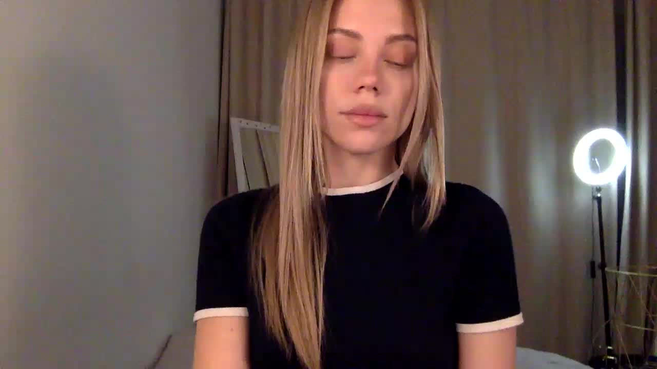 krazyBitch Live Sex March 18, 2026