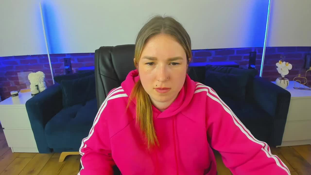 SofiiDarling Live Sex March 18, 2026