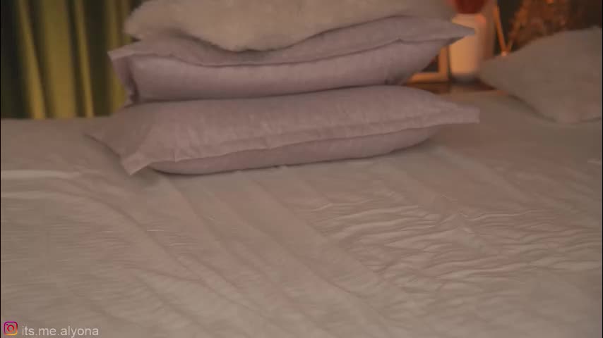alyonaqueen_ Live Sex March 18, 2026