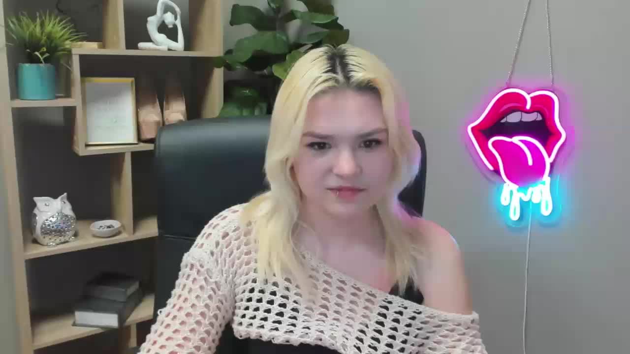 SweetLilyxo Live Sex March 18, 2026