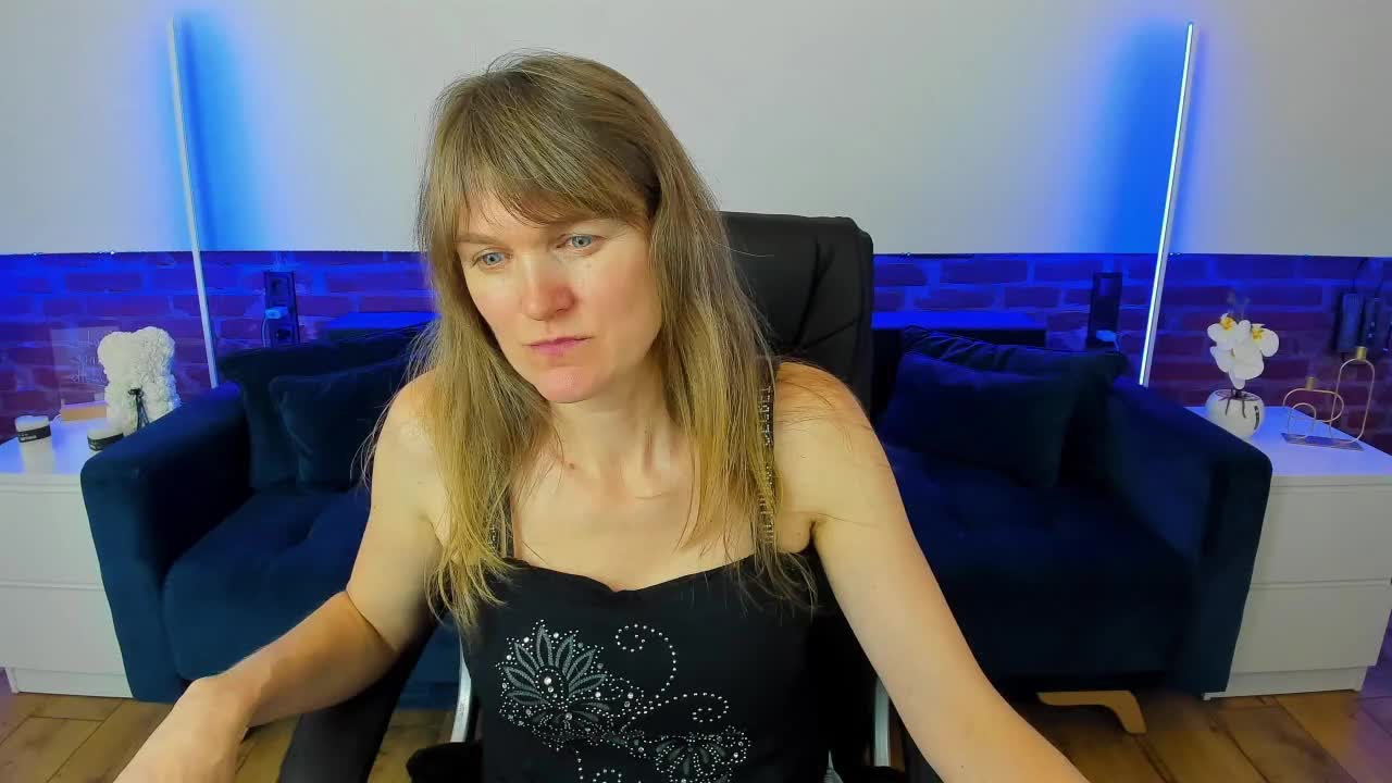 Annabel-xxx Live Sex March 19, 2026