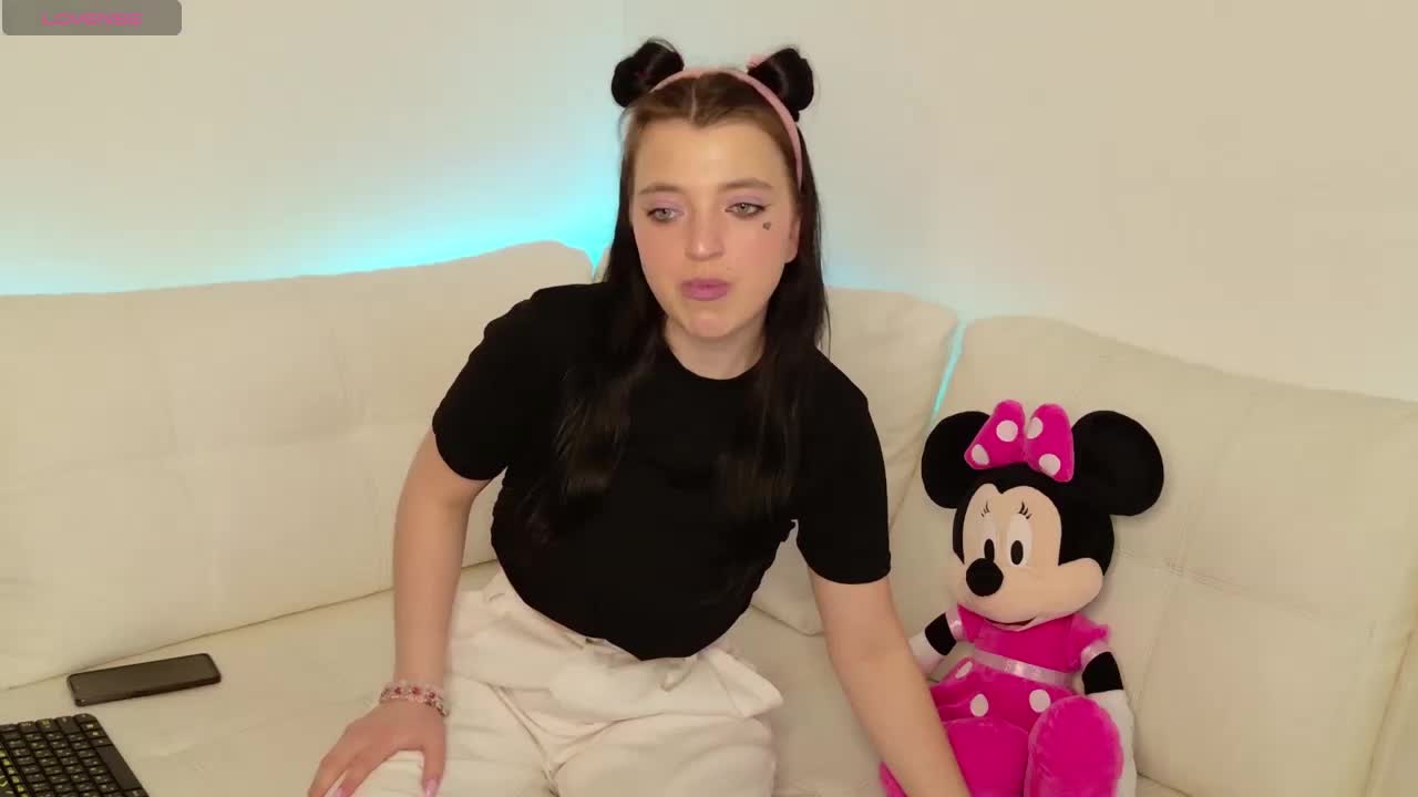 Minnie-Mouse- Live Sex March 19, 2026