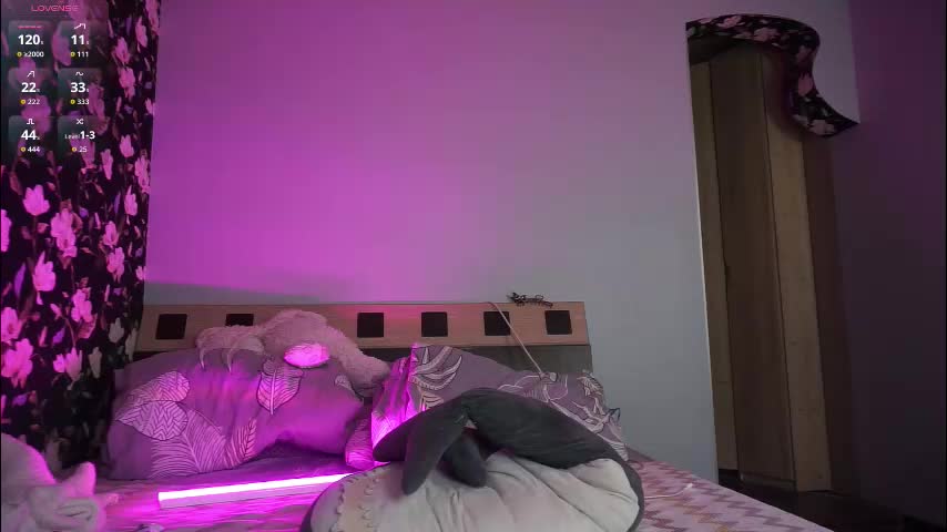 _lovely_mikh Live Sex March 22, 2026