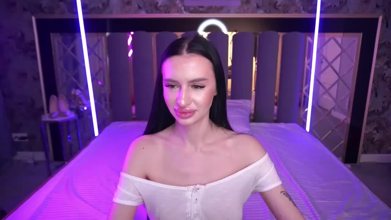 SnowWhiteee Live Sex March 23, 2026
