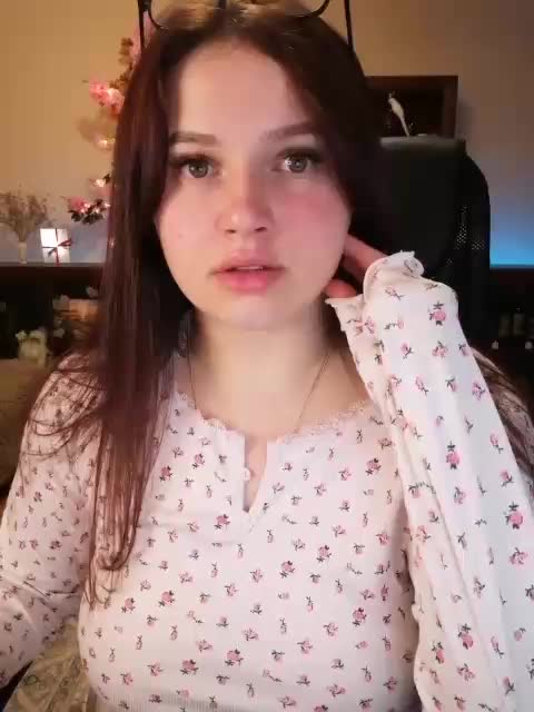 JuliaHesperaks Live Sex March 23, 2026