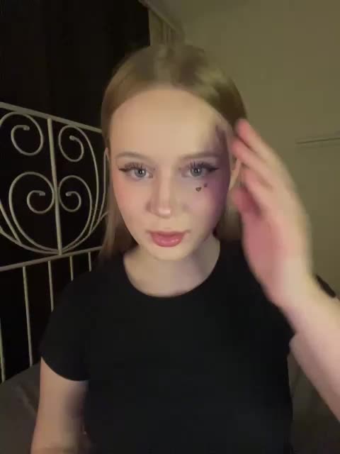 Mia_Wells Live Sex March 23, 2026