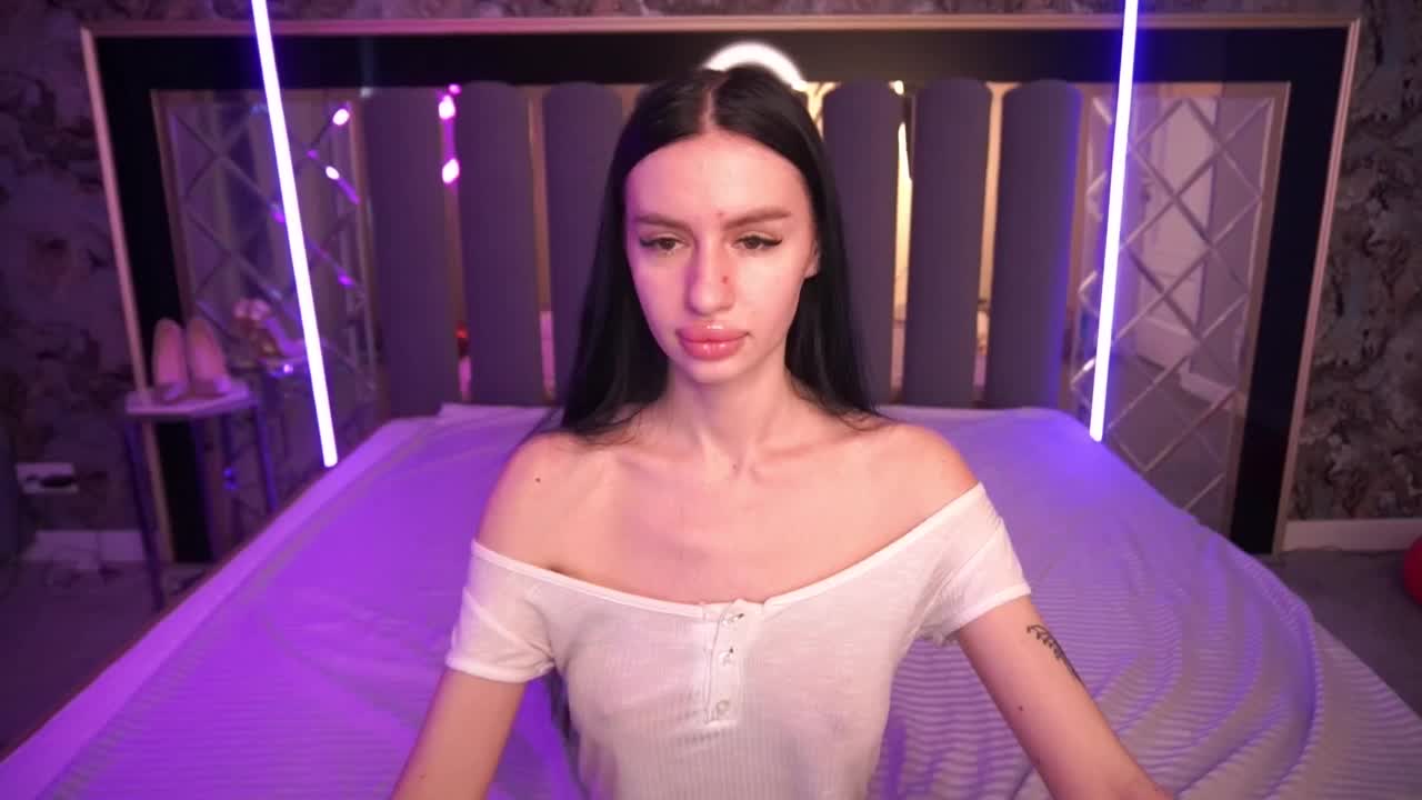 SnowWhiteee Live Sex March 24, 2026