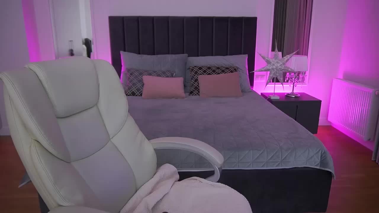KiraCandyS Live Sex March 24, 2026