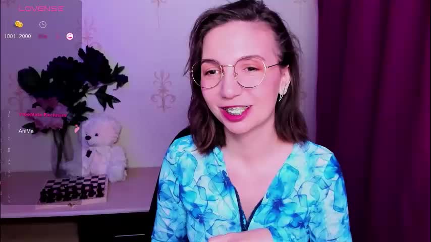 kindhazelhere_ Live Sex March 24, 2026