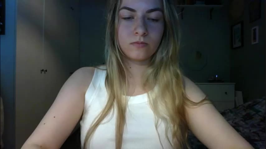 rosie_june Live Sex March 25, 2026