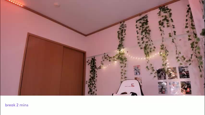 vivian_qwerty Live Sex March 25, 2026