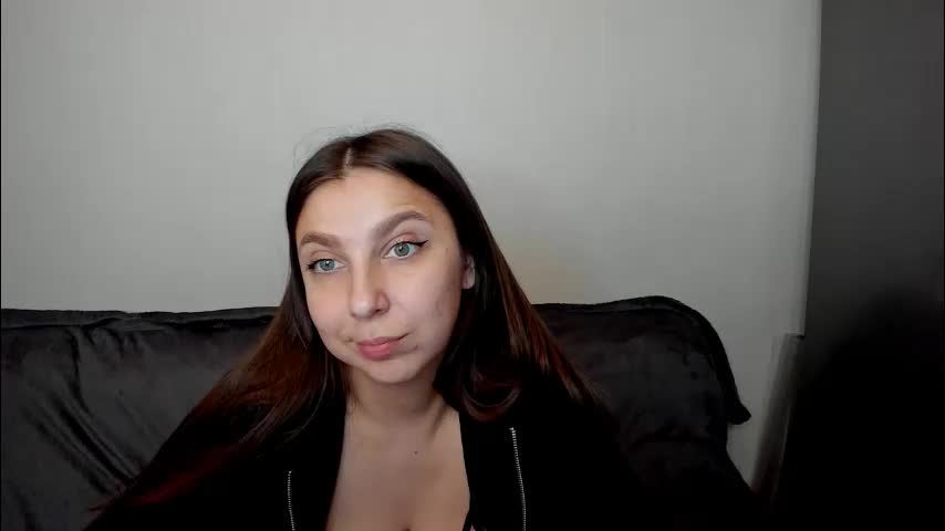 sinthiahug Live Sex March 26, 2026