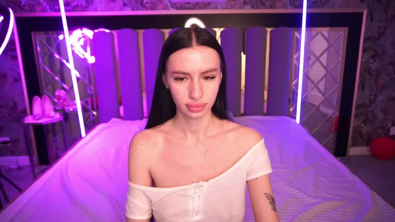 SnowWhiteee Live Sex March 26, 2026