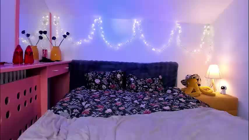medea_allure Live Sex March 27, 2026