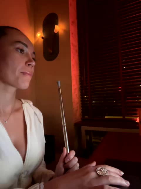 QWEENII Live Sex March 27, 2026