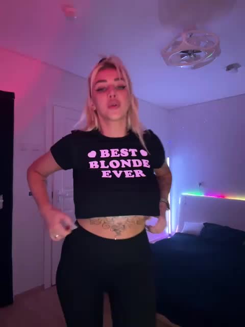 -AmazingBlonde- Live Sex March 27, 2026
