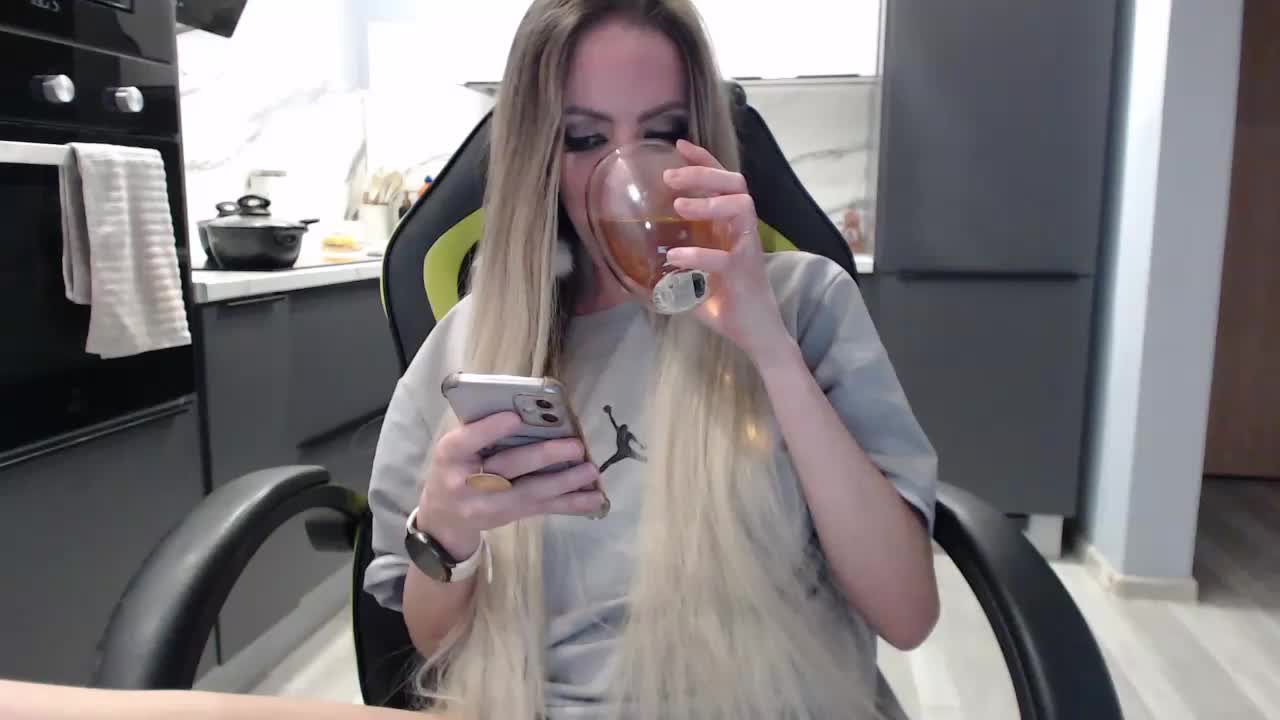 blondalina Live Sex March 27, 2026