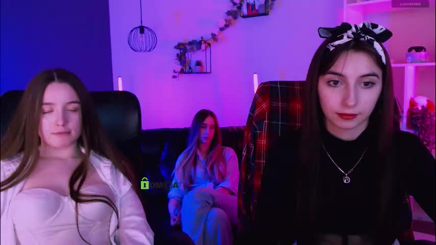 leslie_bird Live Sex March 28, 2026