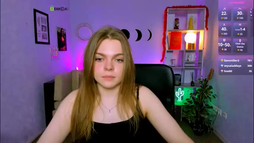 veronica_bubble Live Sex March 29, 2026